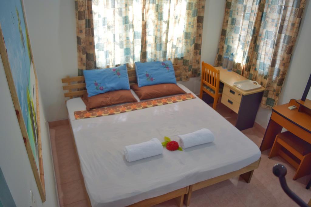 Raalhu Lodge Himmafushi Exterior photo